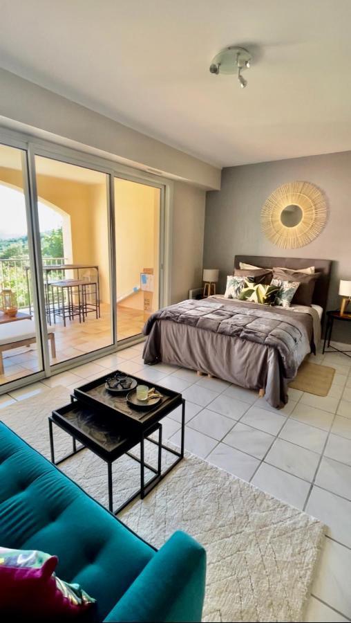 Studio Apartment - Domaine Du Golf Resort รอกเกอบรูน-ซูร์-อาร์ฌ็องส์ ภายนอก รูปภาพ